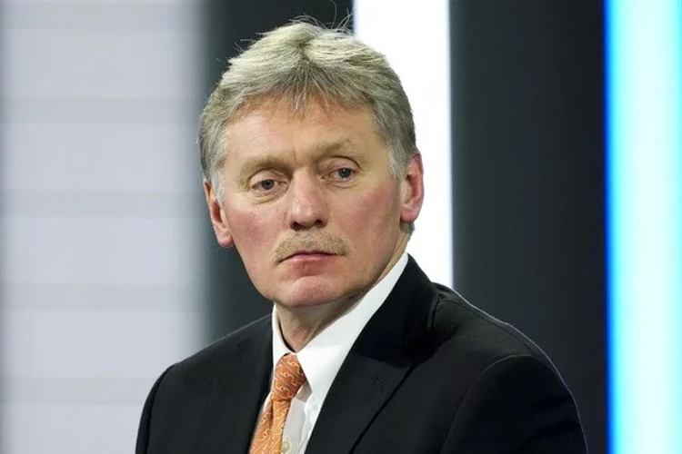 Дмитро Пєсков під час брифінгу
