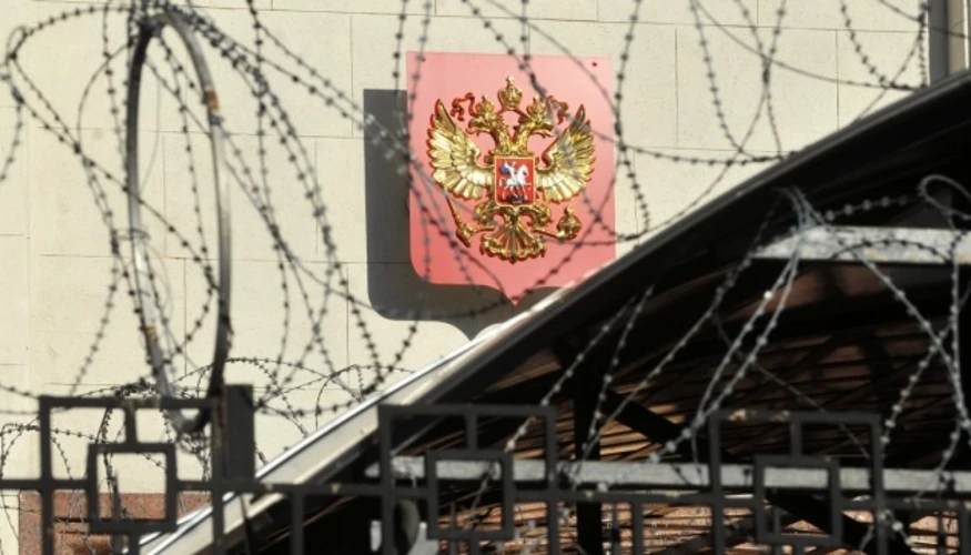 Президент Володимир Зеленський підписує укази про введення в дію рішень Ради національної безпеки та оборони щодо санкцій